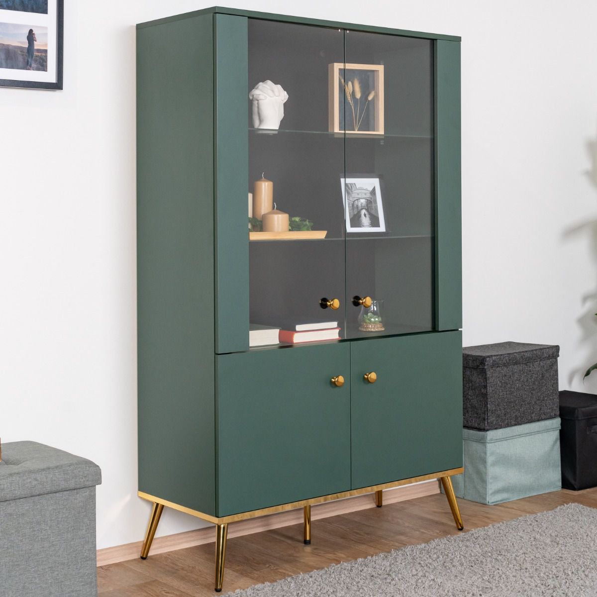 Display case Inari 02, Colour: forest green - measurements: 152 x 92 x 40 cm (H x W x D), with 4 doors and 4 shelves