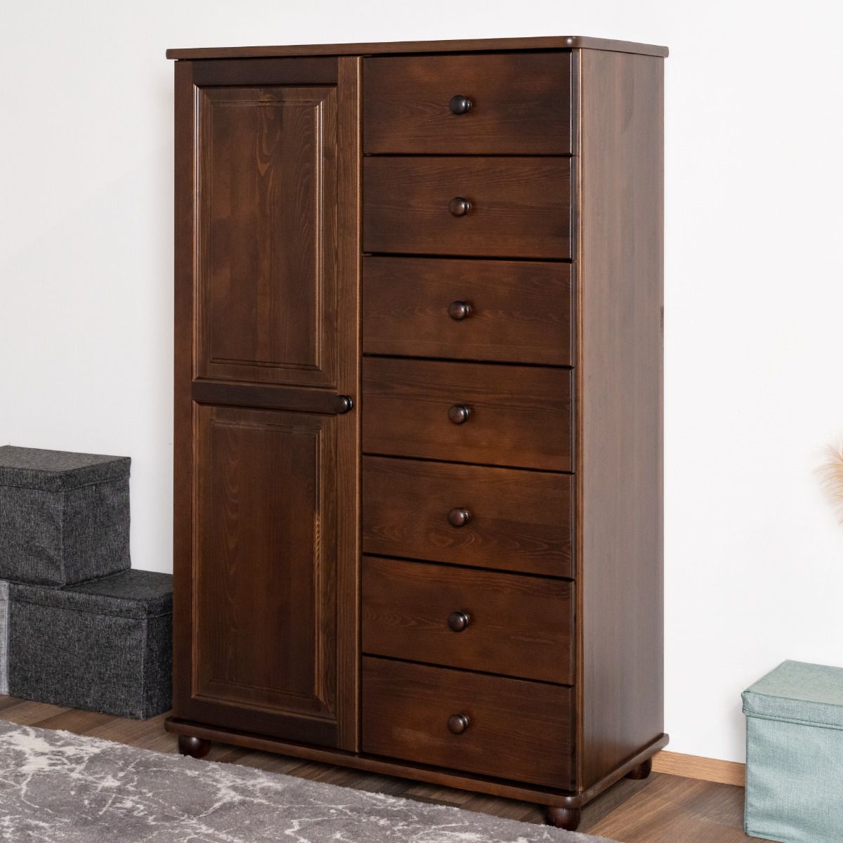 Spacious Junco 155 chest of drawers, solid pine, 140 x 90 x 42 cm, in walnut color, with 7 drawers and 4 compartments, sturdy and durable, plenty of storage space