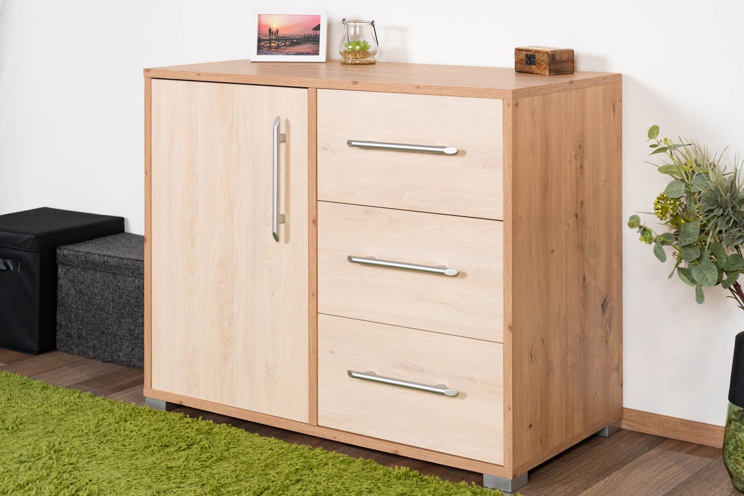 Chest of drawers Curug 08, Colour: Oak / Light beech - Measurements: 74 x 90 x 44 cm (H x W x D)