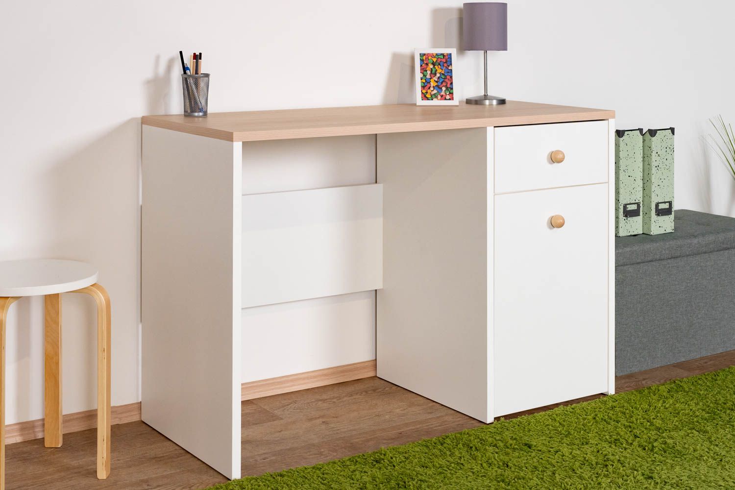 Children's room - Desk Egvad 18, Colour: White / Beech - Measurements: 79 x 117 x 51 cm (H x W x D), with 1 door, 1 drawer and 2 compartments